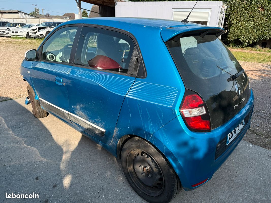 RENAULT TWINGO 0.9 TCE LIMITED 5/2017 110429km ACCIDENTÉ (image 2)