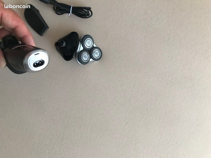 Rasoir PHILIPS S9000 Prestige + 1 tête de rechange en plus ,comme neuf (image 19)