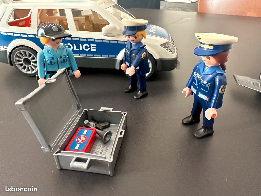 LOT PLAYMOBIL VÉHICULE police forces spéciales g.i.g.n. Swat EUR 35,00 - FR