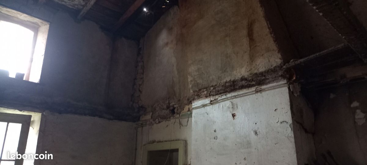 Maison 4 pièces 95 m² · à Saint-Christoly-Médoc · 95 m² · 31 000 €