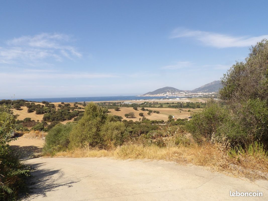 Appartement 2 pièces 32 m² · à Bastelicaccia · 32 m² · 820 €