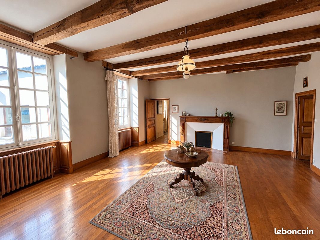 Maison 7 pièces 171 m² · à Ménigoute · 171 m² · 127 800 €