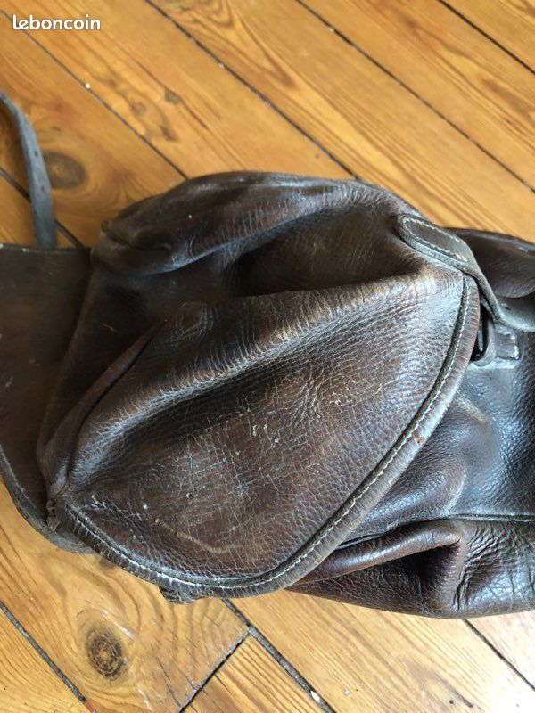 Vintage cheval en cuir repoussé sac à main sac à
