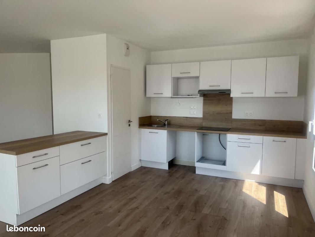 Appartement 3 pièces 77 m² · à Sucé-sur-Erdre · 77 m² · 1 013 €