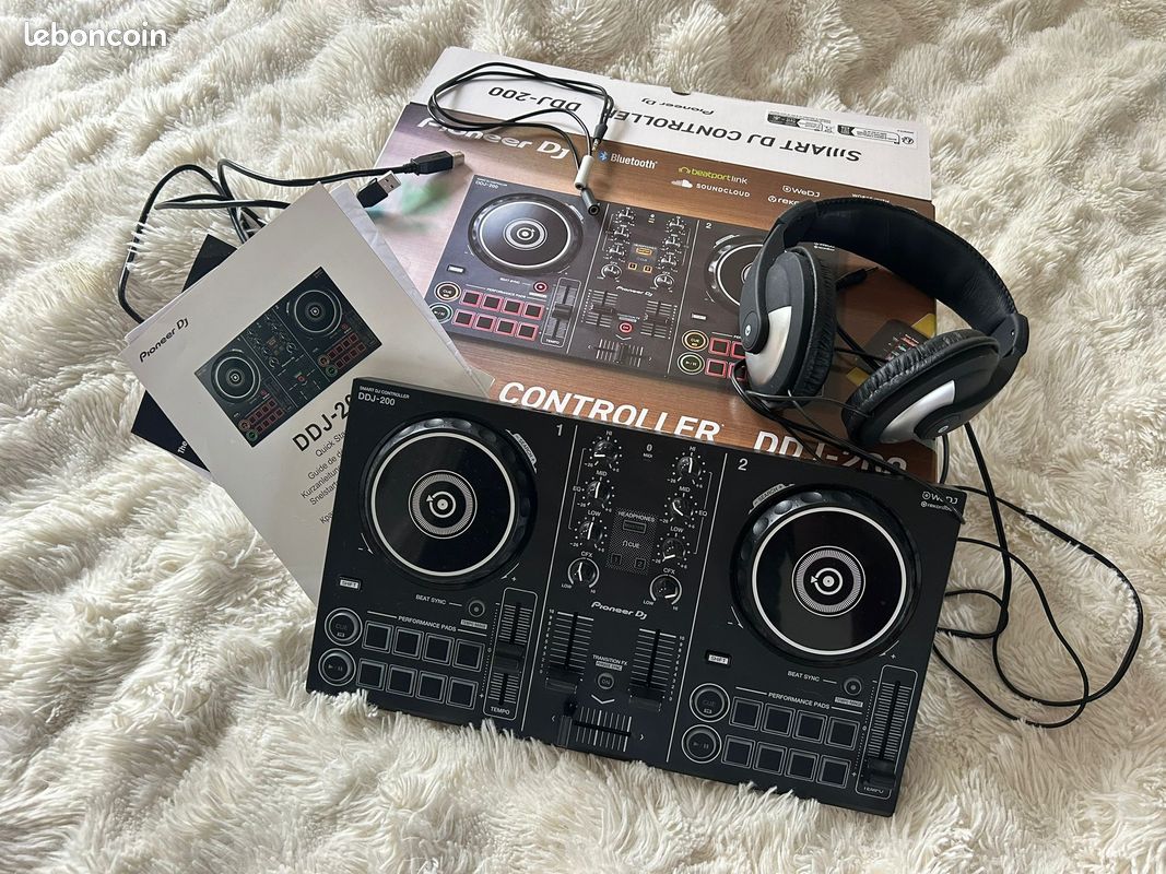 Pioneer DDJ-200 + casque DJ + boîte (image 1)