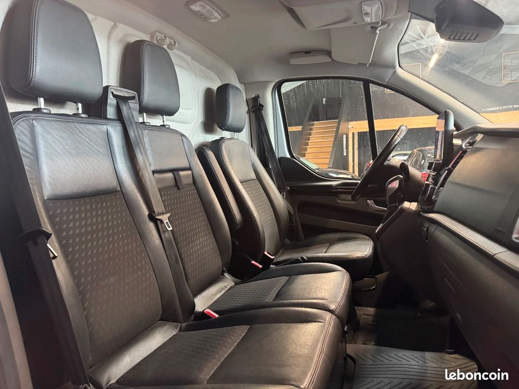 FORD TRANSIT CUSTOM FOURGON L1H1 2.0 ECOBLUE 185ch BVA SPORT | KIT DISTRIB OK / Vidange BVA OK & Révision OK (image 11)
