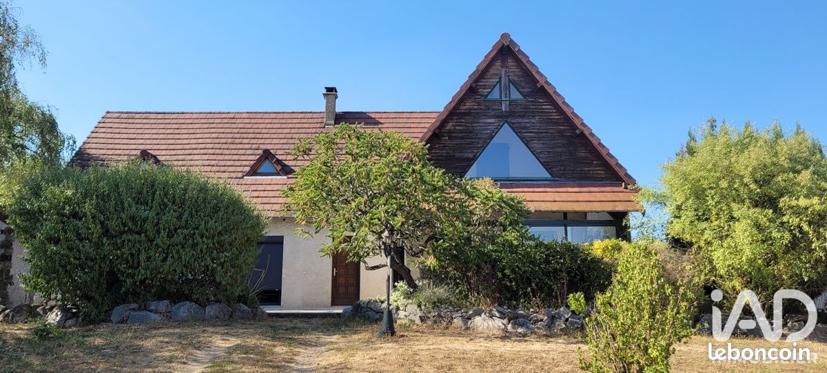 Maison 6 pièces 193 m² · à Trévol · 193 m² · 281 000 €