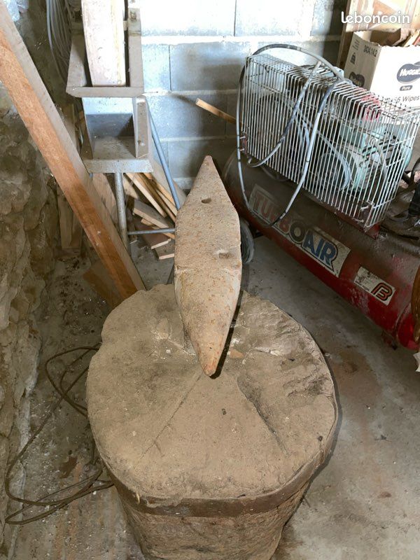 Ancienne petite enclume de coutelier longueur 33cm hauteur 21 cm largeur 10 cm - Bricolage