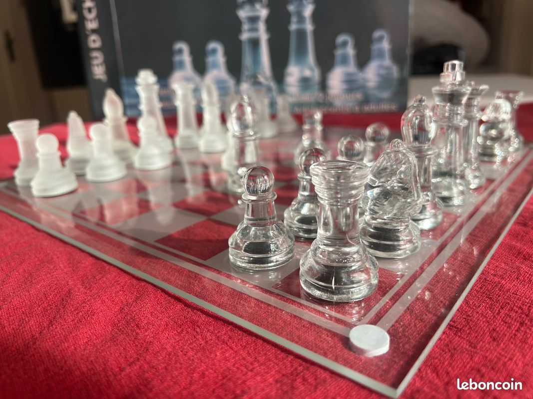 Jeu d'échecs en verre 32 pièces (image 3)