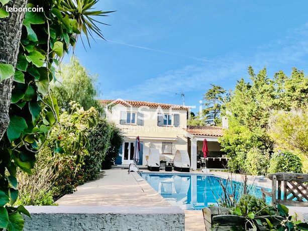 Villa 8 pièces 179 m²