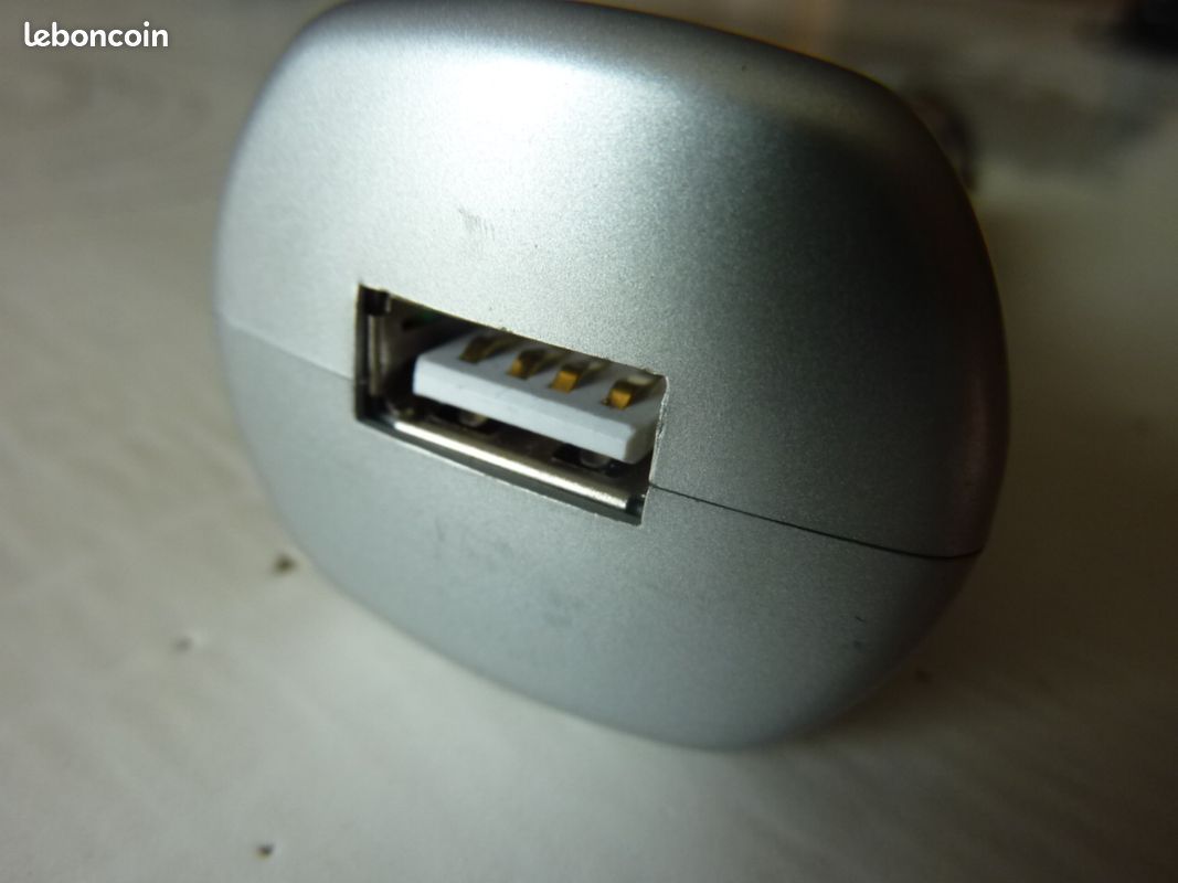 Prise USB Allume Cigare 12-24V / Grise (image 2)
