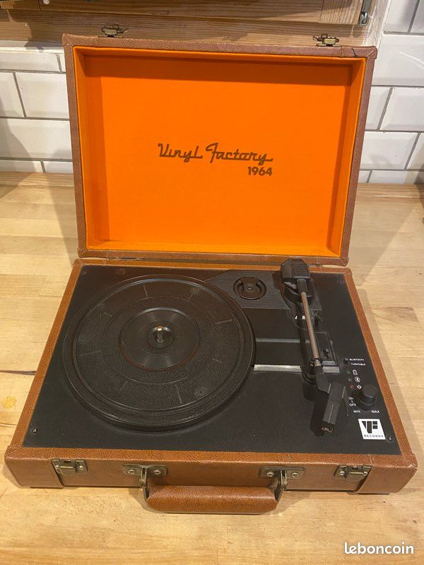 Platine Vinyle Factory (image 1)