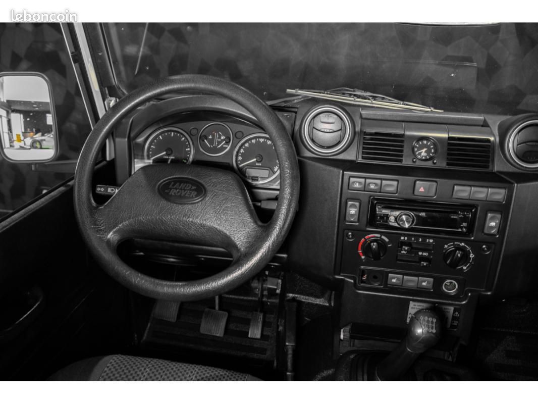 Land Rover Defender CABRIOLET (image 13)