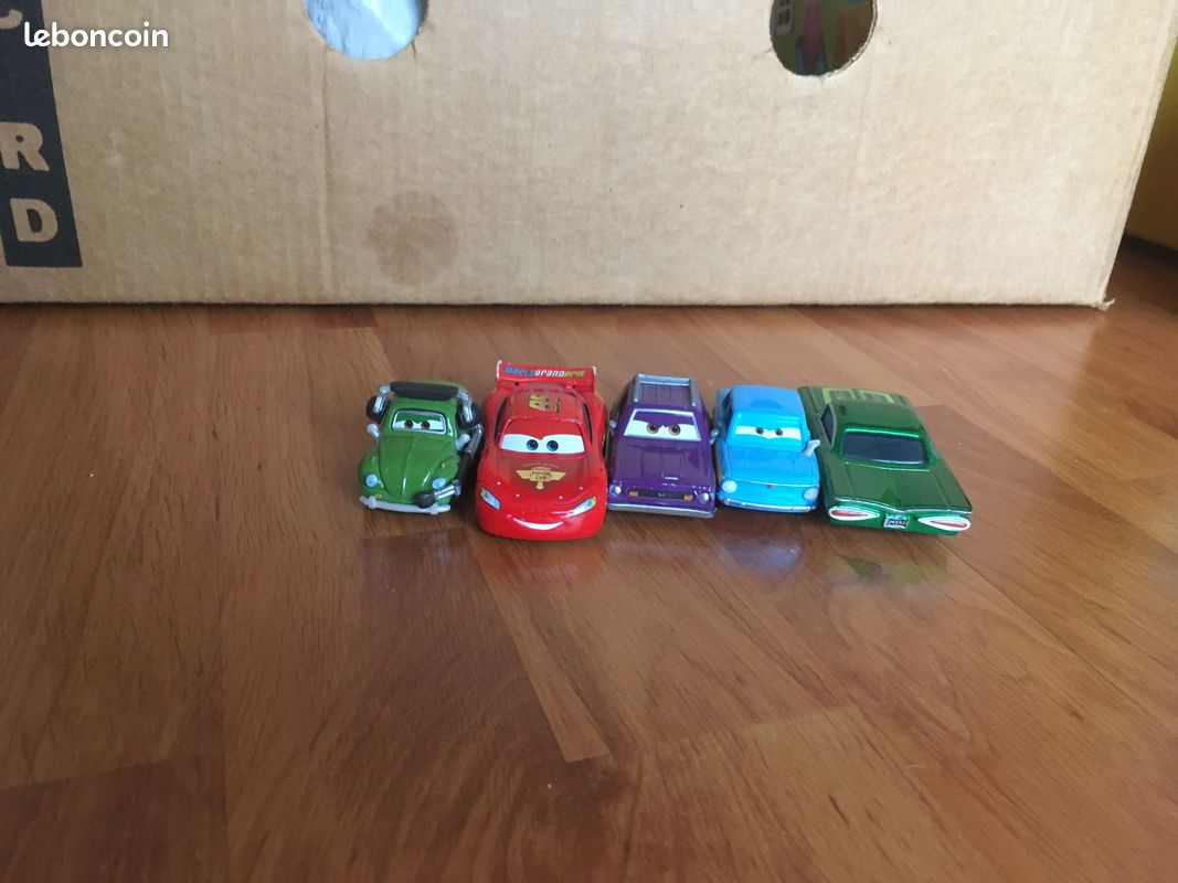 Figurines voitures Cars Disney (image 1)