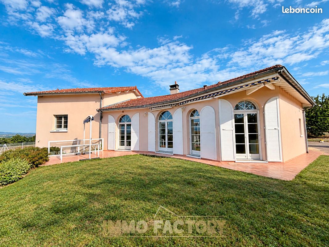 Maison 6 pièces 155 m² · à Perreux · 155 m² · 340 000 €