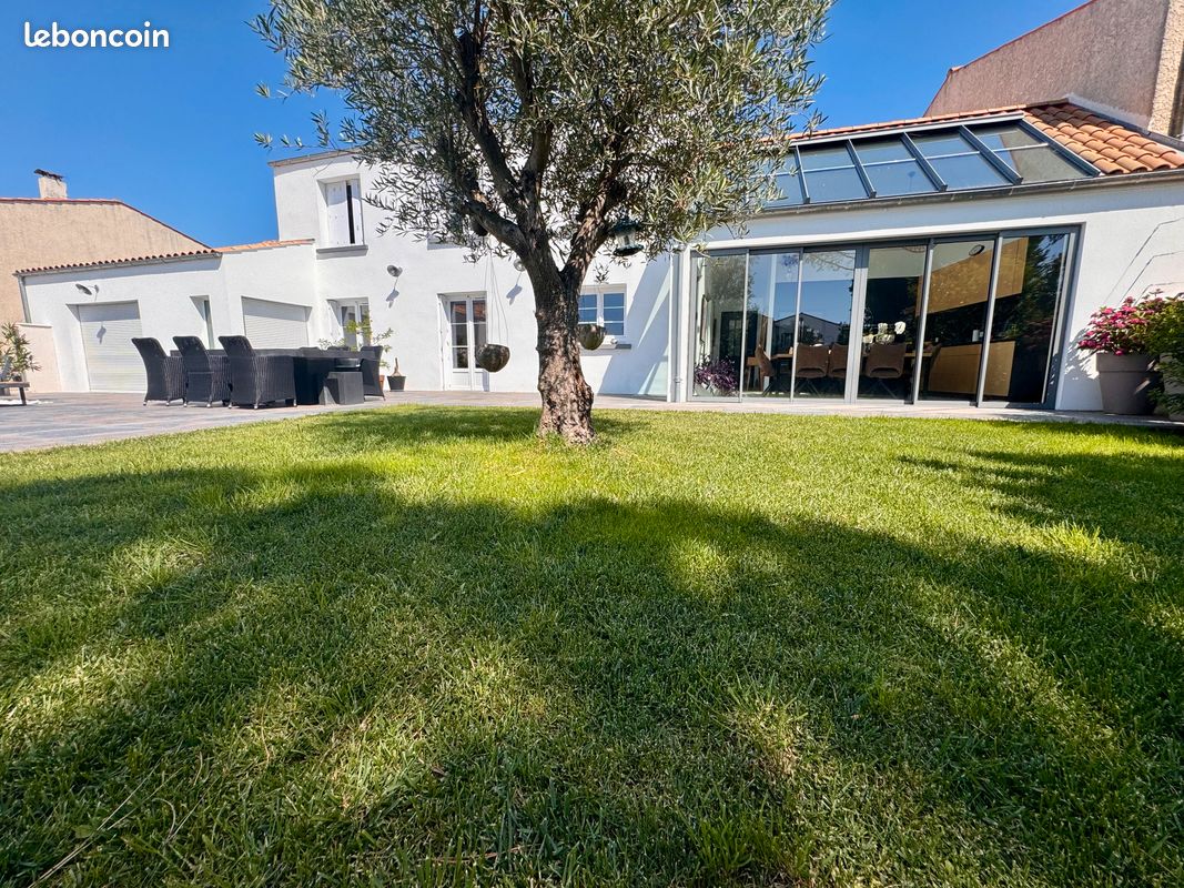 Maison 7 pièces 237 m² · à Marsilly · 237 m² · 950 000 €