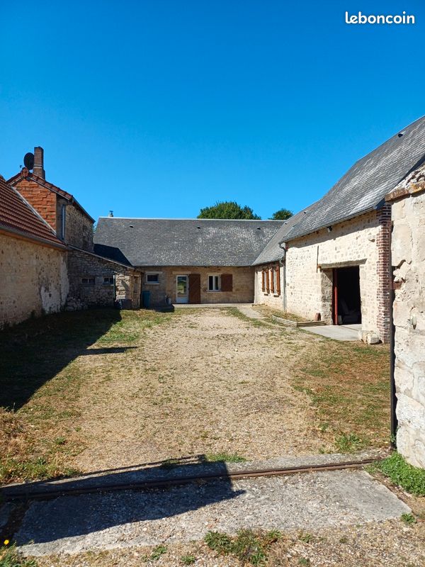 Maison 6 pièces 185 m² · à Lierville · 185 m² · 300 000 €