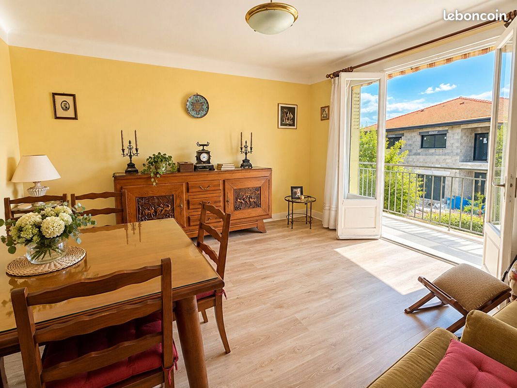 Appartement 3 pièces 64 m² · à Roanne · 64 m² · 66 000 €