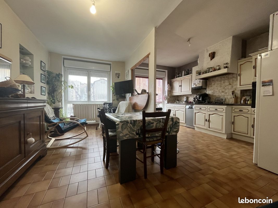 Appartement 3 pièces 60 m² · à Saint-Étienne · 60 m² · 49 000 €