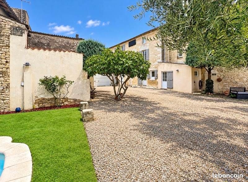 Maison 7 pièces 190 m² · à Jarnac · 190 m² · 450 000 €