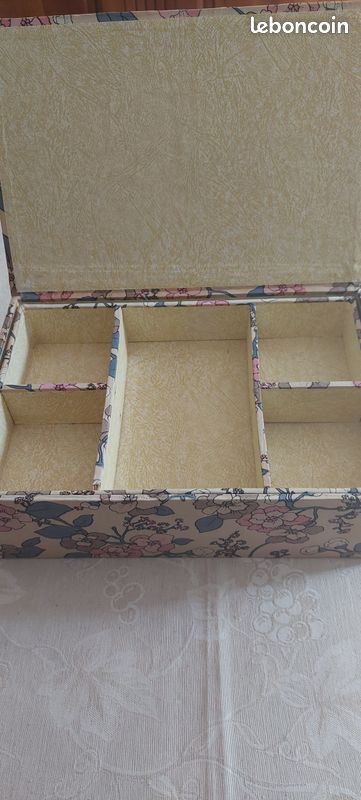 Boîte à couture ancienne (image 2)