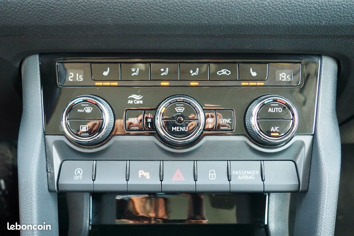 SKODA Kodiaq 1,5 Tsi 150 Ambition + Attelage + Caméra + Full Led + Options, 1ère Main - Garantie 12 mois (image 9)