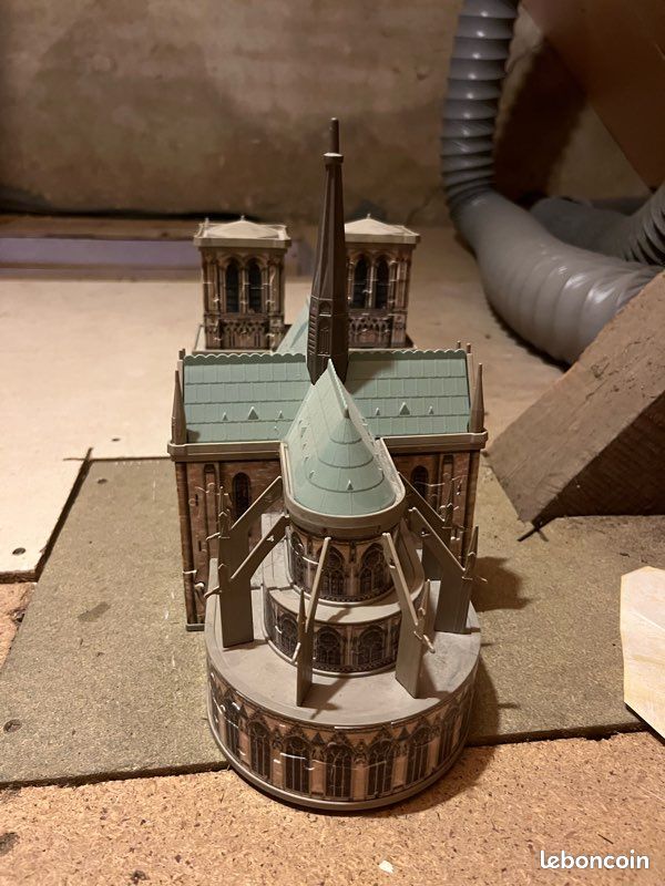 Notre dame construite (image 2)
