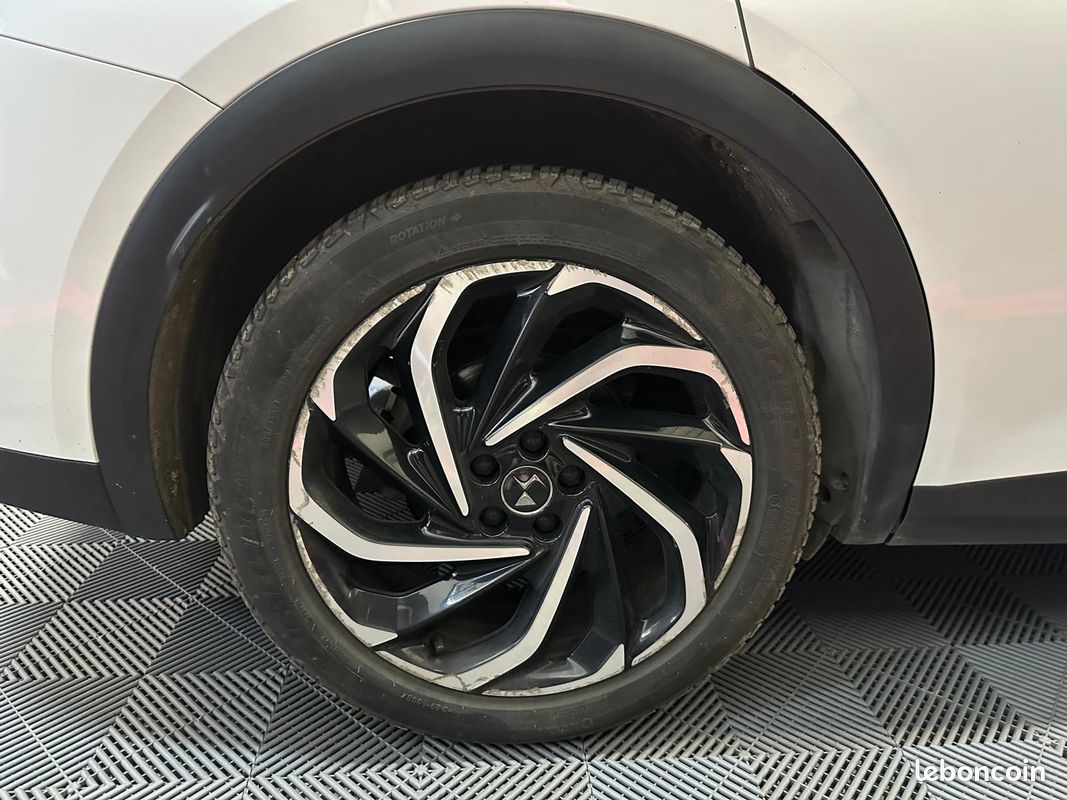 DS DS7 CROSSBACK BUSINESS Hybride E-Tense 1.6L 225CH EAT8 Business (image 33)