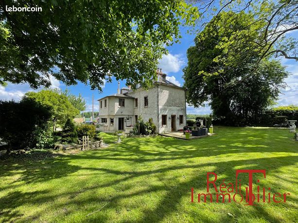 Maison 7 pièces 230 m²