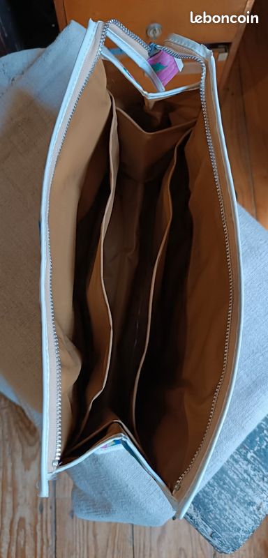 Ancienne trousse de toilette plastique grandes fleurs (image 9)