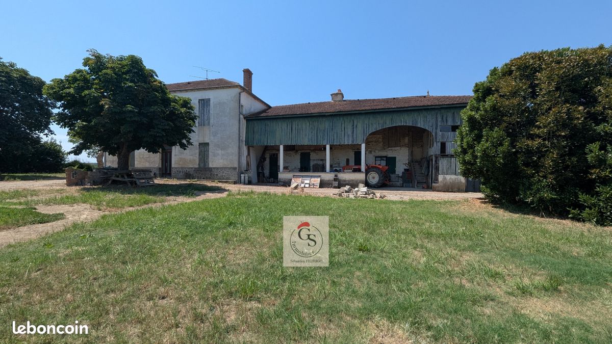 Maison 8 pièces 220 m² · à Calonges · 220 m² · 70 000 €