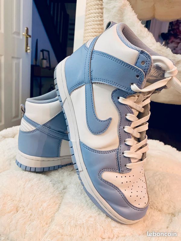 Nike Dunk High blanche et bleu ciel Chaussures - Main Image