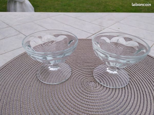 2 anciennes coupes de champagne (image 2)