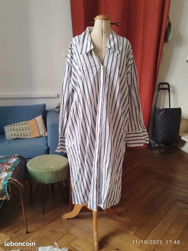 Longue robe-chemise blanche à rayures 44 COS Vêtements