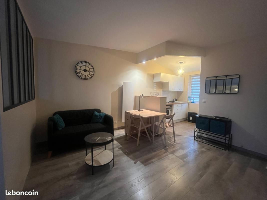 Appartement 1 pièce 28 m² · à Palaiseau · 28 m² · 740 €/mois