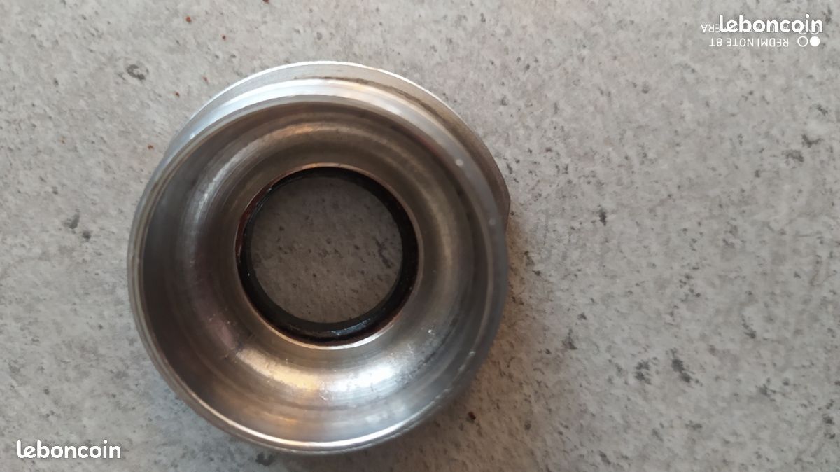 Palier intérieur Shimano Deore XT M730 1,37 x 24T 122,5 mm axe