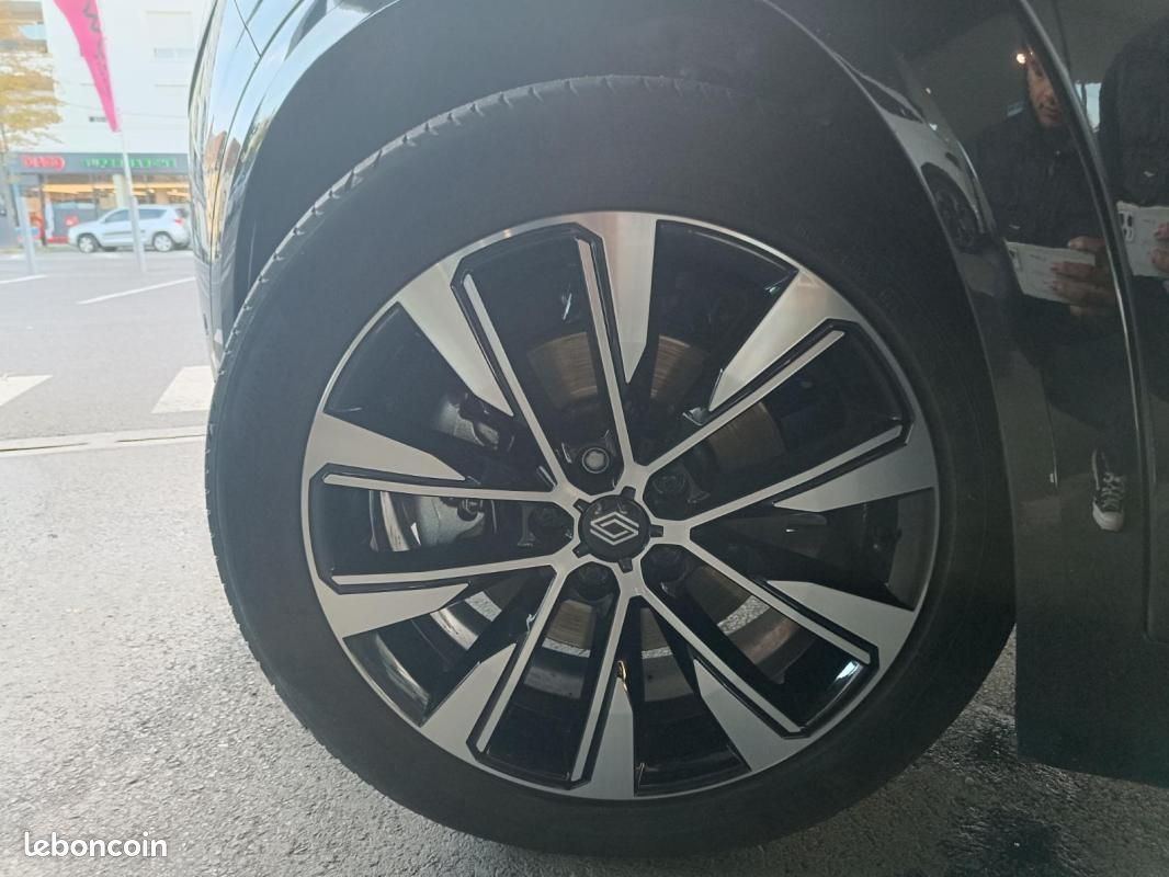 Renault Austral E-Tech hybrid 200 Techno (image 22)