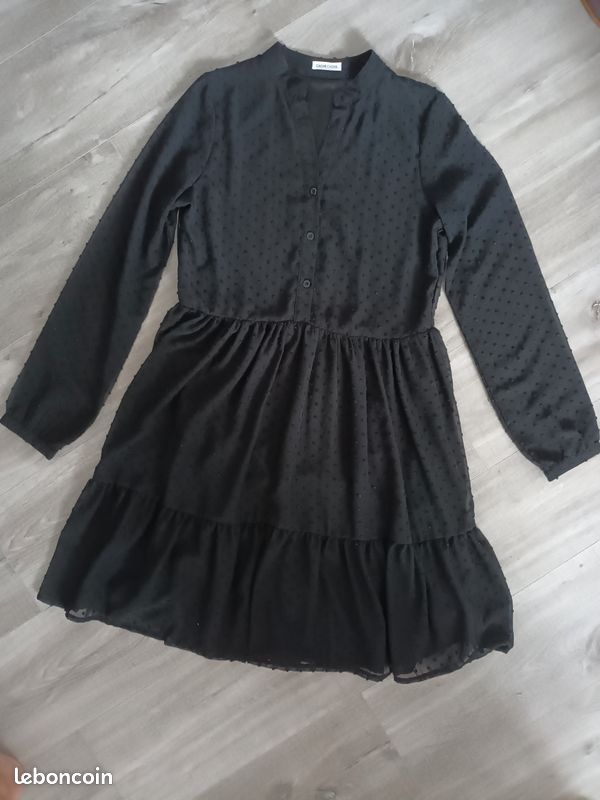 Robe noire plumetis Vêtements