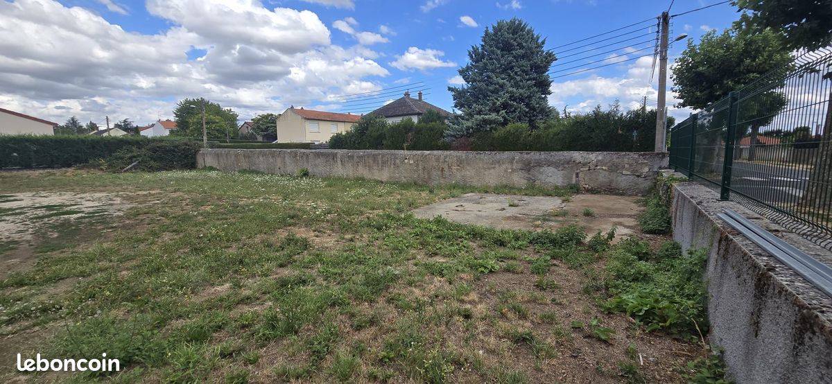 Terrain 390 m² · à Aigueperse · 390 m² · 29 900 €