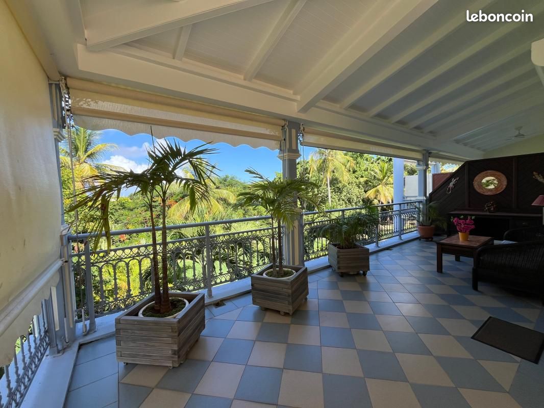 Appartement 1 pièce 45 m² · à Saint-François · 45 m² · 219 000 €