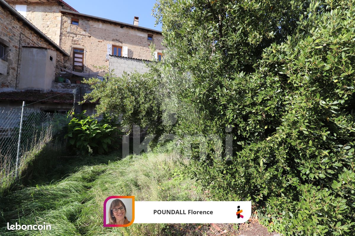 Maison 6 pièces 170 m² · à Saint-Félicien · 170 m² · 169 000 €