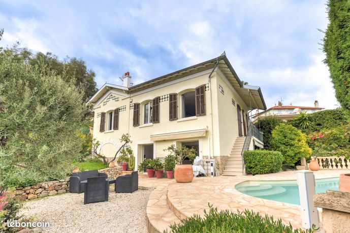 Villa 5 pièces 155 m²