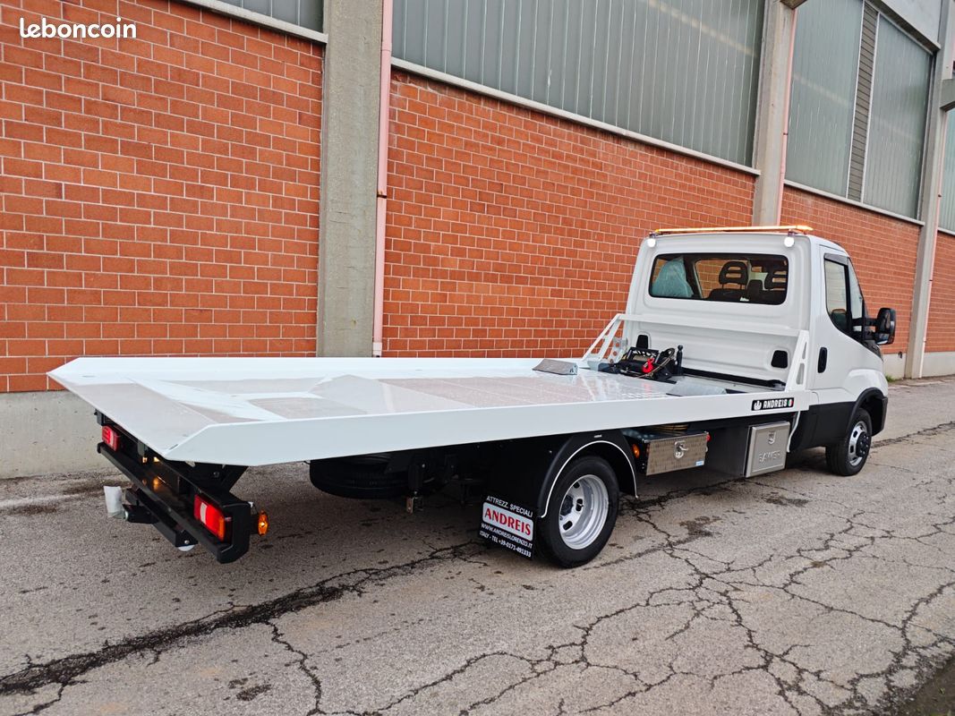 Dépanneuse IVECO DAILY 35C18 basculant et coulissant (image 2)