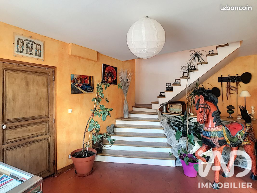 Maison 10 pièces 247 m² · à Varreddes · 247 m² · 589 000 €