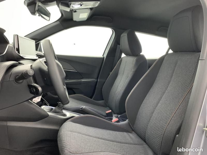 PEUGEOT 2008 100 ch BVM6 STYLE (image 17)