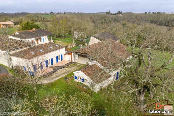 Propriété 9 pièces 215 m²