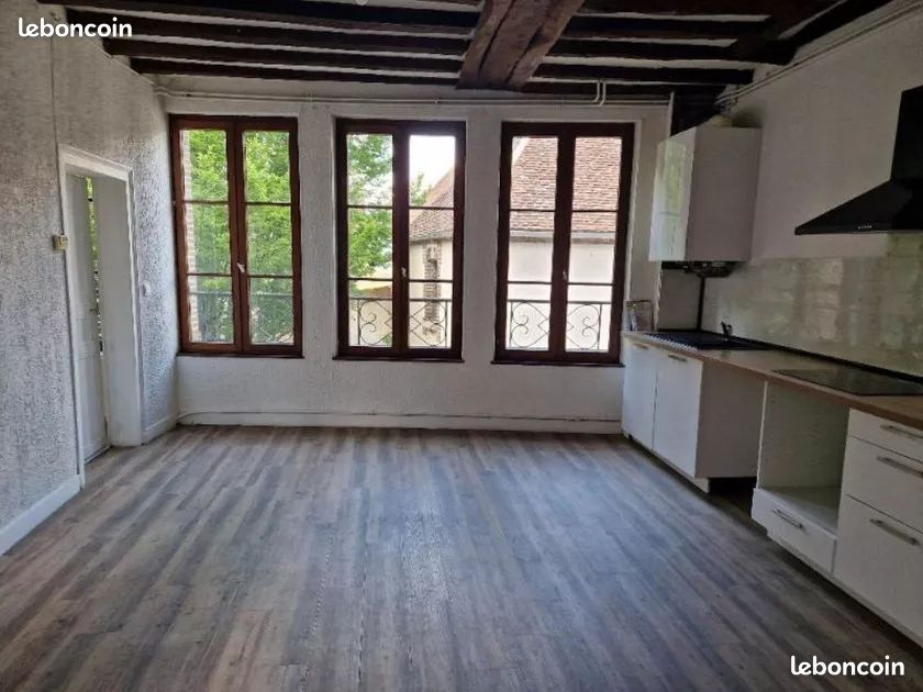 Appartement 5 pièces 95 m² · à Sézanne · 95 m² · 650 €/mois