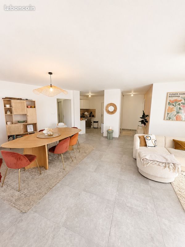Maison 4 pièces 101 m² · à Montélimar · 100,8 m² · 1 242 €/mois