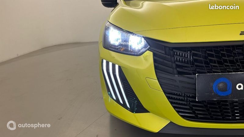 Peugeot 208 1.2 Hybrid 100ch Active e-DCS6 (image 17)