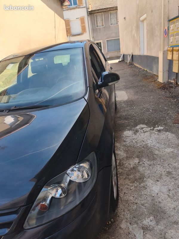Volkswagen Golf Plus
- Contrôle technique ok (image 1)